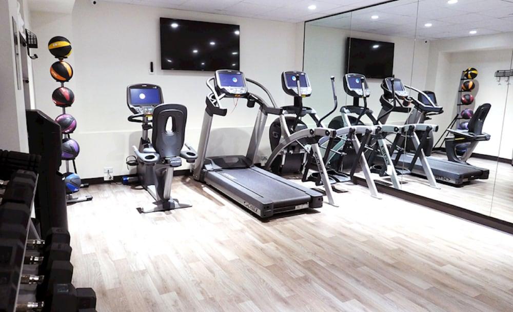 Hotel The Evelyn Nomad New York Esterno foto The gym at the hotel