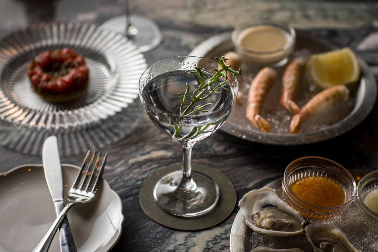 Hotel The Evelyn Nomad New York Esterno foto A glass of dry vermouth
