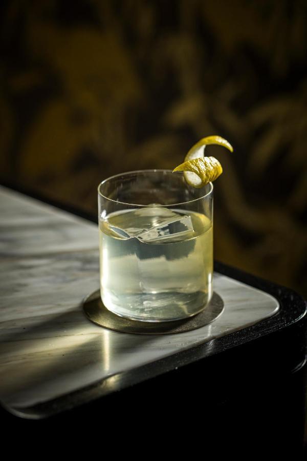 Hotel The Evelyn Nomad New York Esterno foto A penicillin cocktail