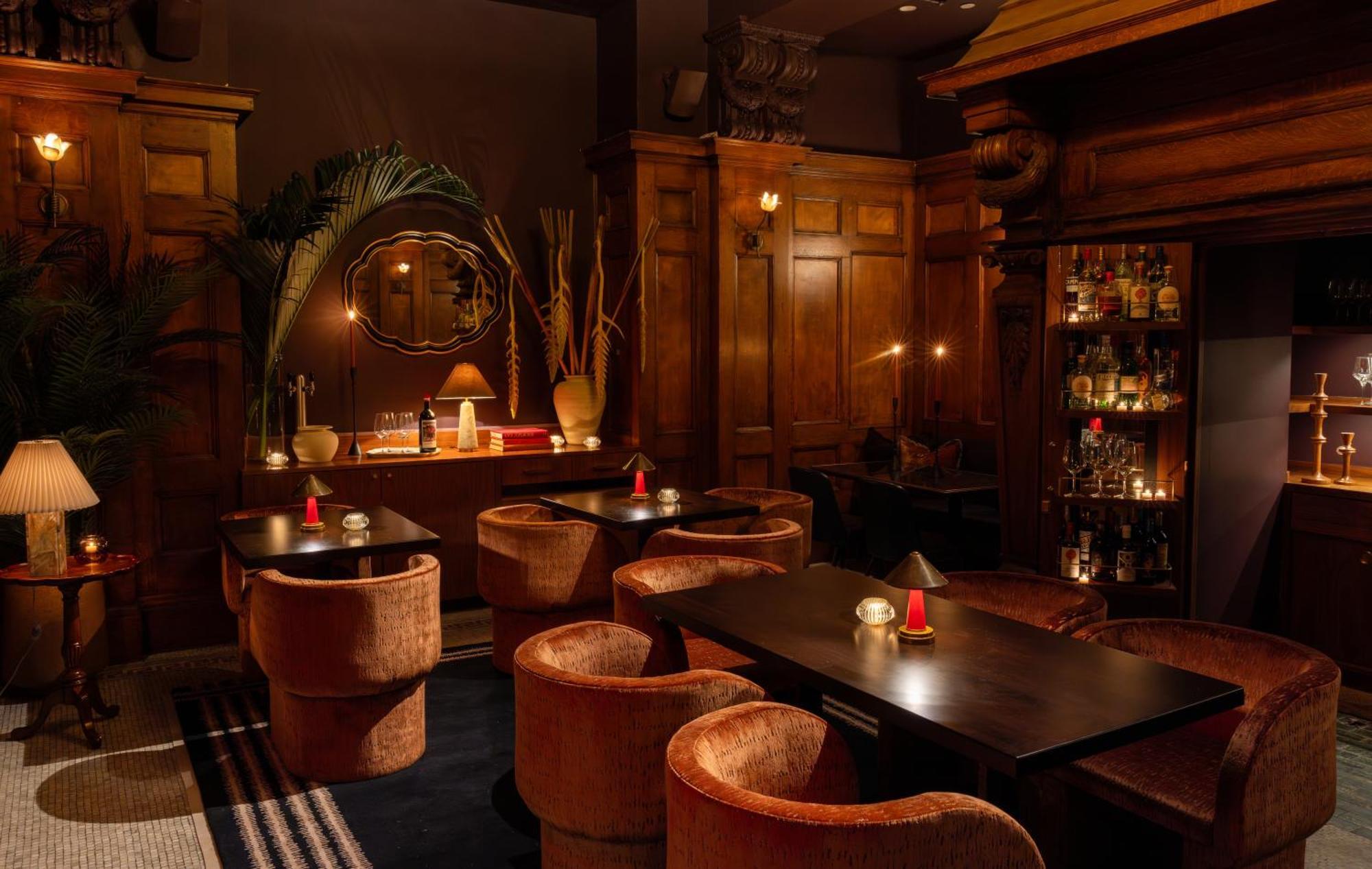 Hotel The Evelyn Nomad New York Esterno foto Interior of the bar
